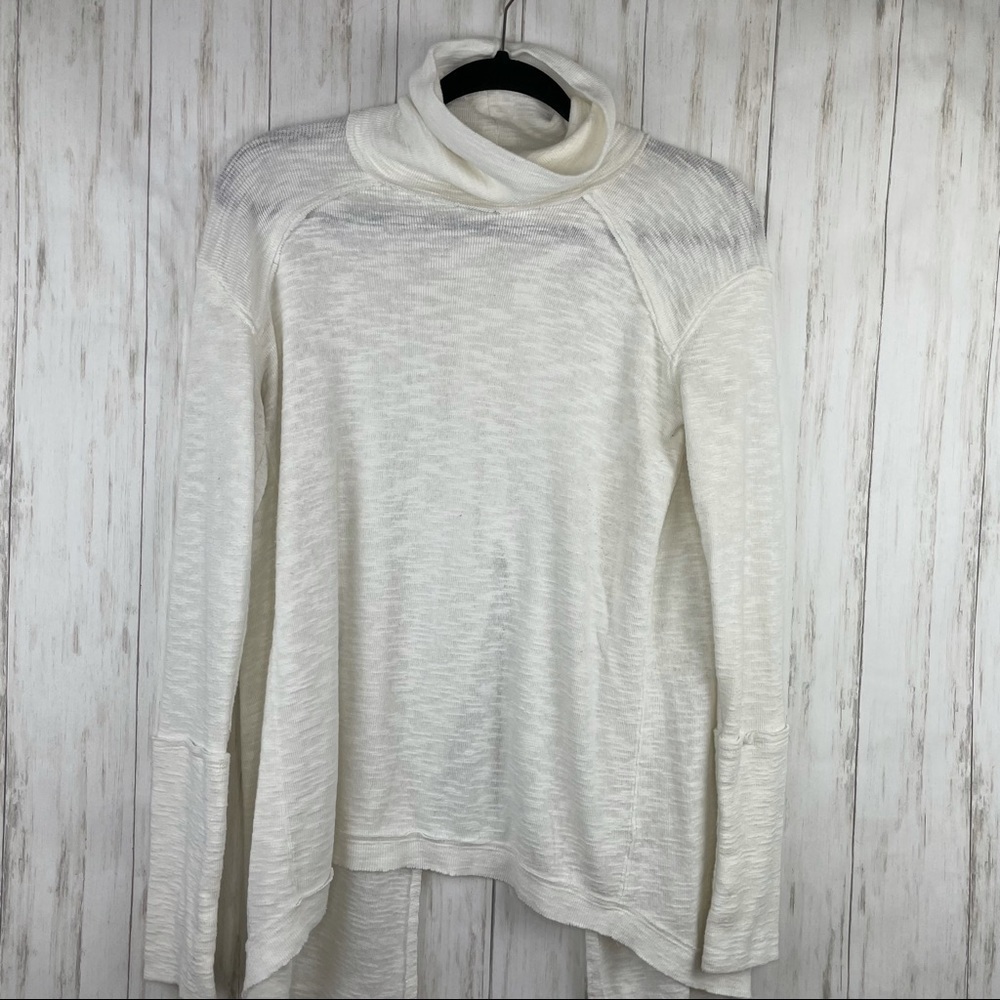 Free People we the free cream top - Picture 2 of 9